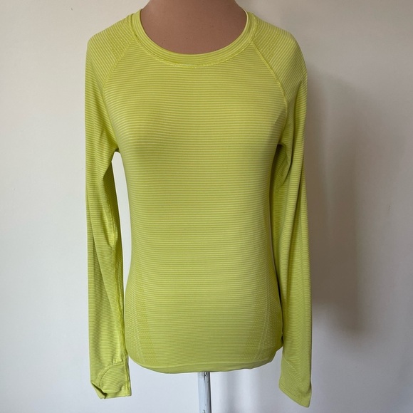 Athleta Momentum Seamless Citron Yellow Mini Stripe Long Sleeve Top 658514 EUC S - Picture 1 of 10